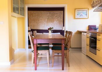 Esstisch Ferienwohnung Kaminwohnung