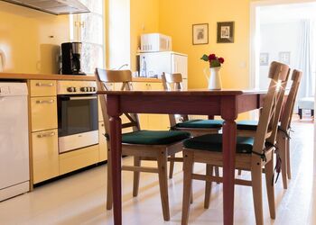 Esstisch Ferienwohnung Kaminwohnung